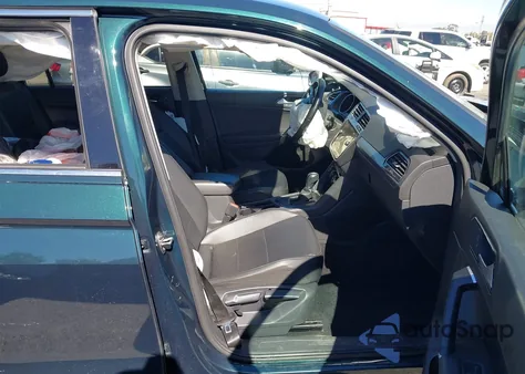 2018 Volkswagen Tiguan 2.0T Se/2.0T Sel из США, поврежденный, VIN 3VV3B7AX1JM213874